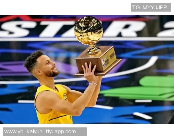 库里三分球精彩表现引发热议一度登上微博热搜榜第二位